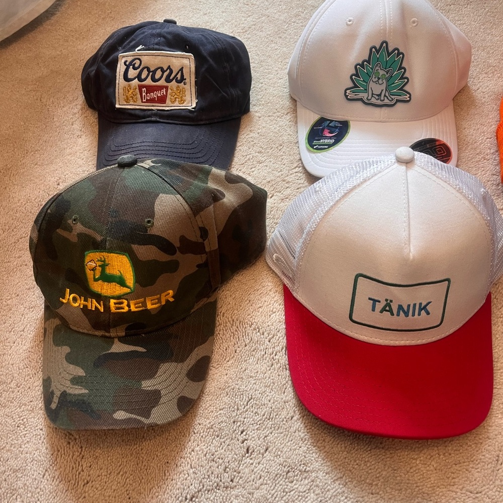 Hats & beanies